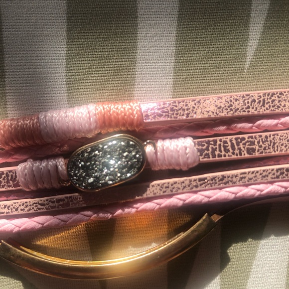 Pretty in Pink - Picture 3 of 4